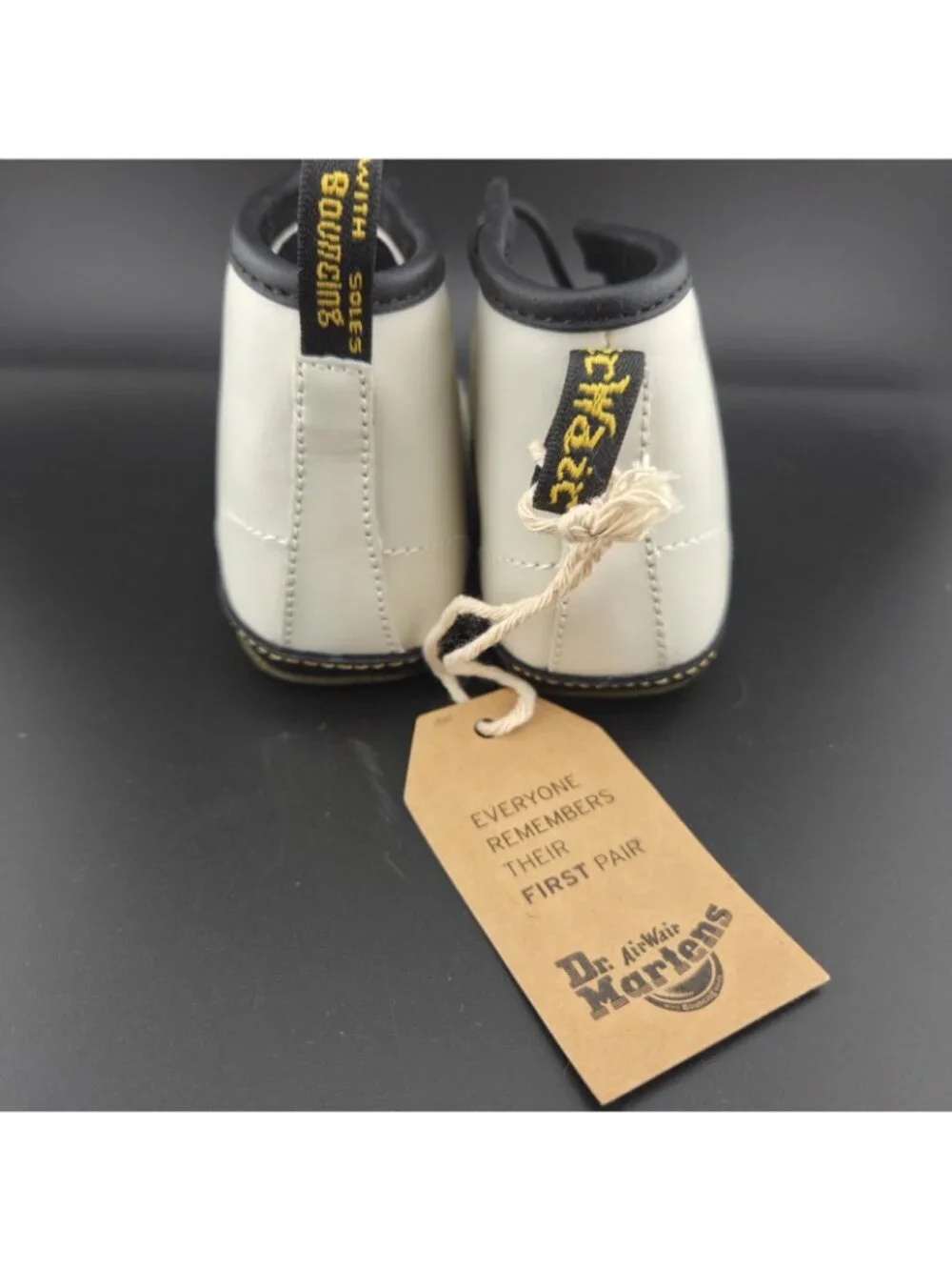 Dr Martens Newborn 1460 Auburn White Leather Crib Booties 20594100 US Size 4